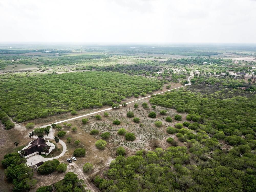 Glasscock Ranch: 20680 McMurray Ln, Mathis, TX 78368